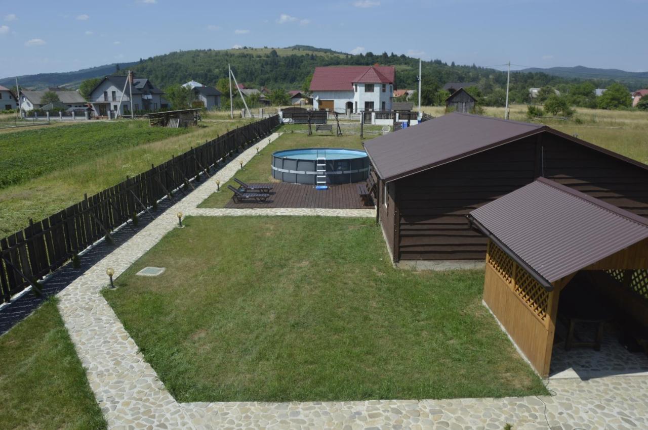 Котедж "Під Горбком" Korchin Exterior foto