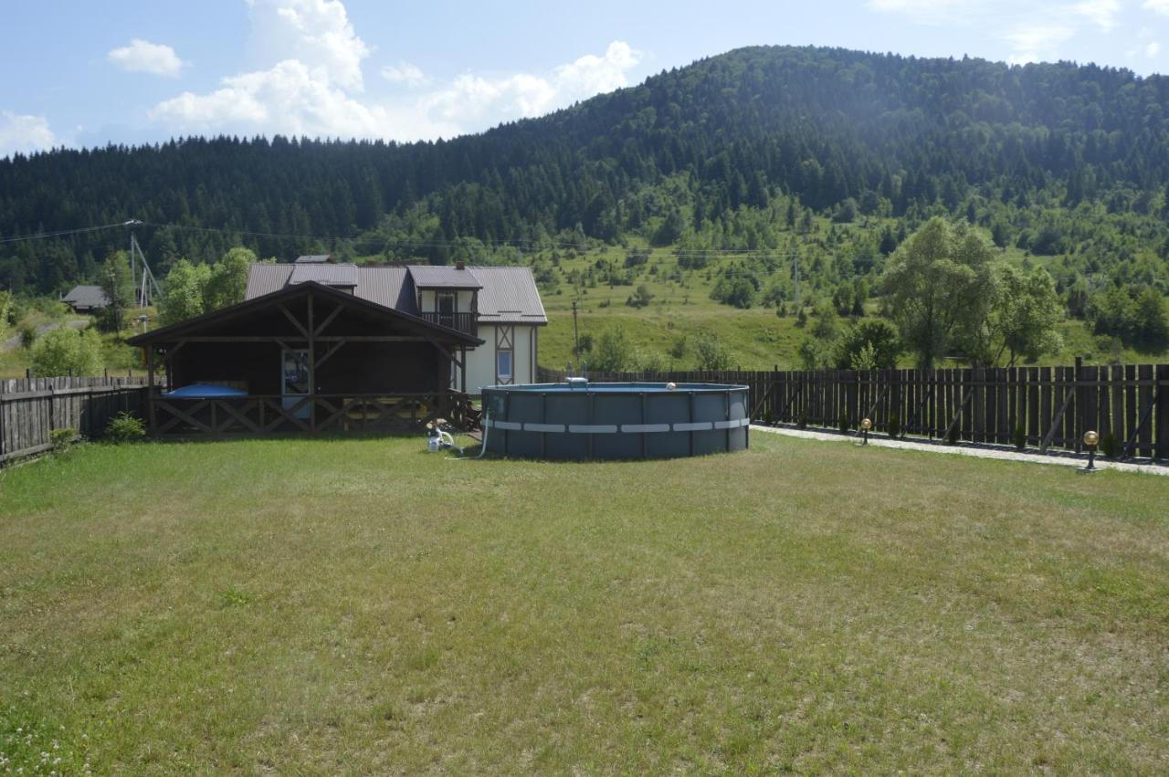 Котедж "Під Горбком" Korchin Exterior foto